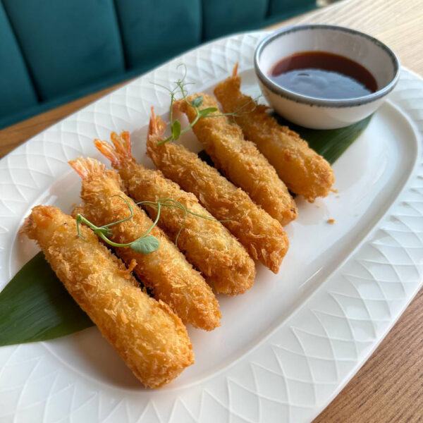 Crispy prawns with sweet chilly sauce