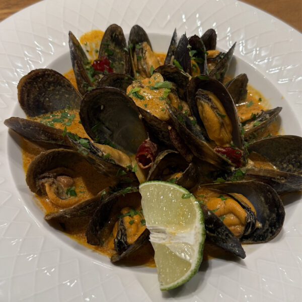 Mussels in Tom Yam sauce