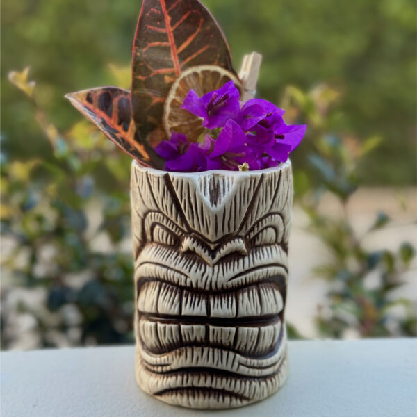 <div style="text-align:center">Piña Coloda</div>